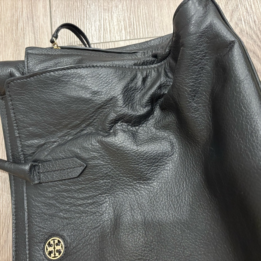 TORY BURCH Large Pebble Grain Leather Tote Bag - Picture 8 of 14